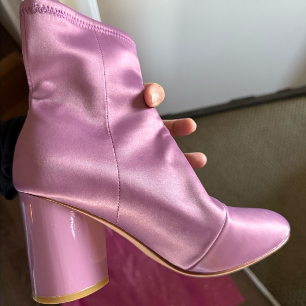 💖NWOB Opening Ceremony stretchy satin mauve Dylan boots size 36